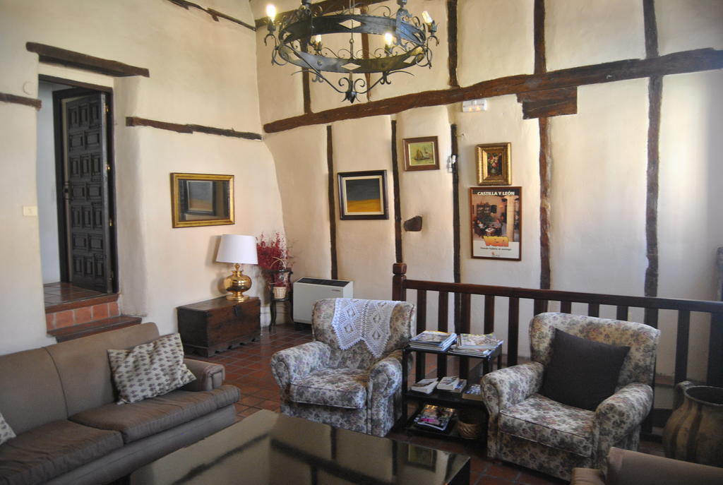 El Meson De Castrojeriz Hotel Екстериор снимка